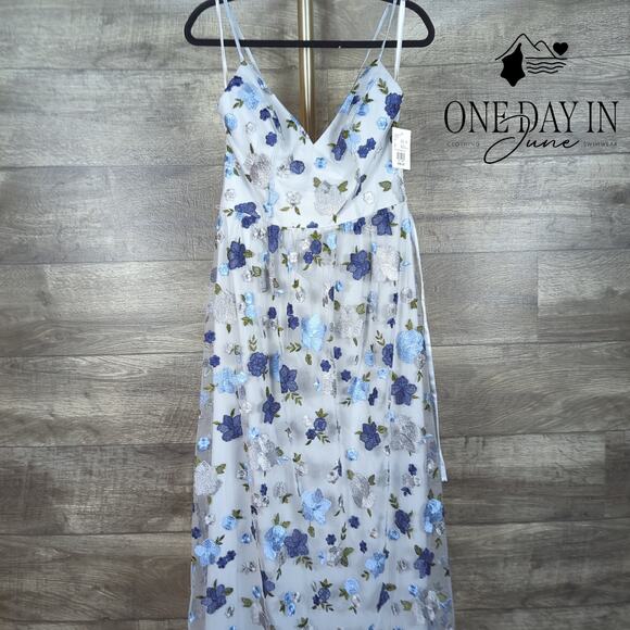 David's Bridal Floral Layered Mesh Sweetheart Maxi Dress Size 8 - Picture 1 of 7